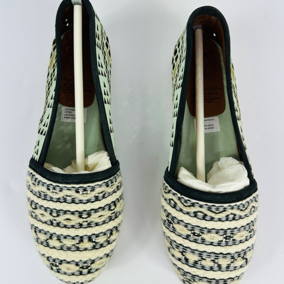 New Cobra Society Molly Laser Cut Espadrilles Flats - Picture 4 of 7